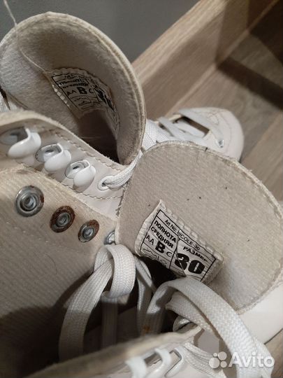 Коньки фигурные детские 27 и 30