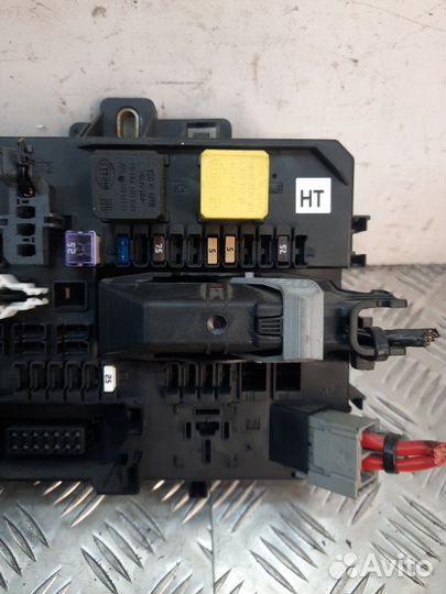 Блок предохранителей Opel Astra универсал 1.7