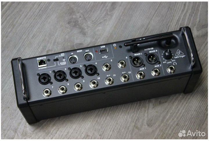 Behringer X AIR XR12