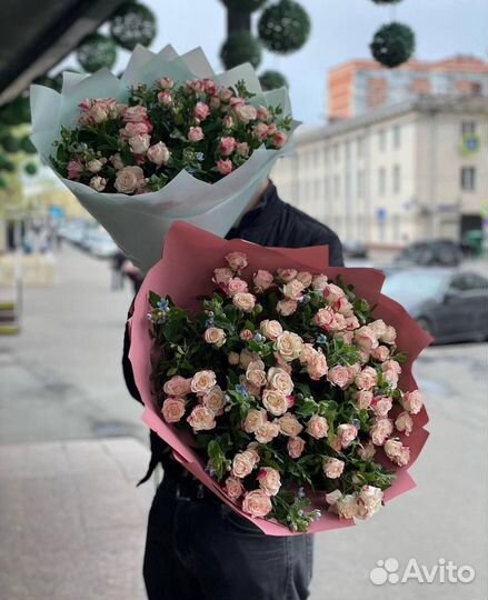 Букет из кустовых пионовидных роз Доставка