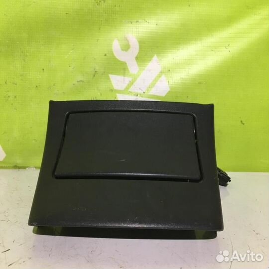 Пепельница задняя (в консоль) Мерседес Бенз 211