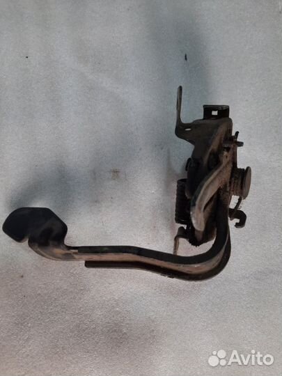 Замок капота передний Hyundai Solaris 1 2012-2017