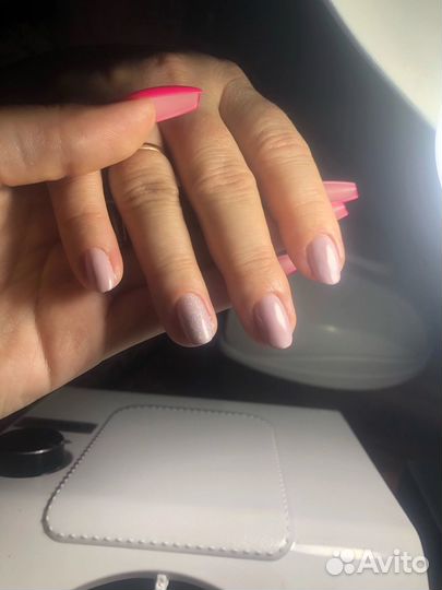 Маникюр, педикюр, наращивание ногтей