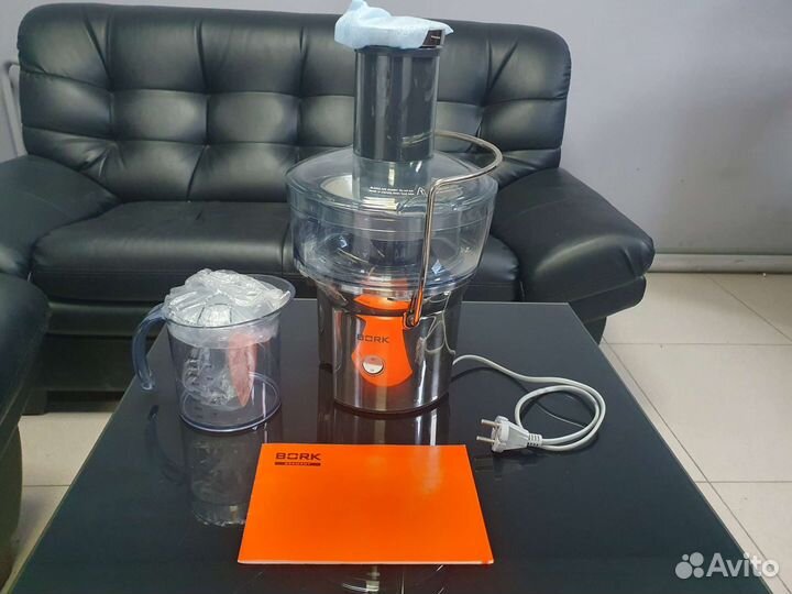 Соковыжималка Bork JU CUP 22090 SI