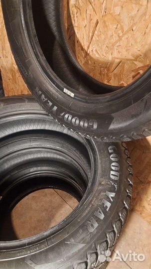 Goodyear Ultra Grip Ice Arctic 2 SUV 215/60 R17 100T