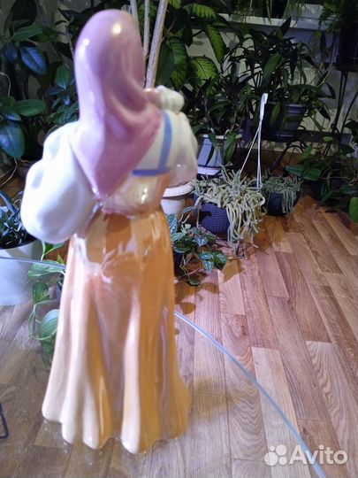 Статуэтка девушка в сарафане 68 год Дулево