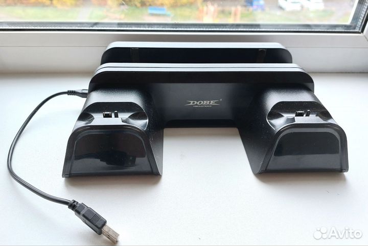 Док станция для PS4 / PS4 Slim