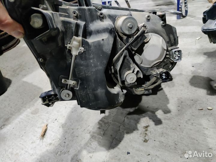 Lexus GX460 Фары передние