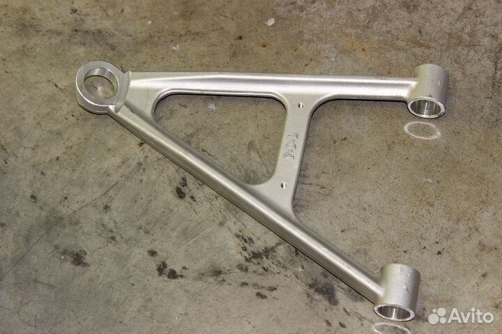 Рычаг подвески передний CF X8