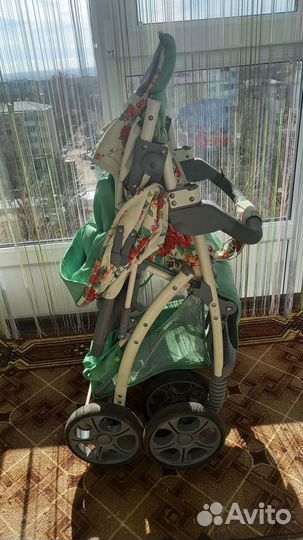 Прогулочная коляска
