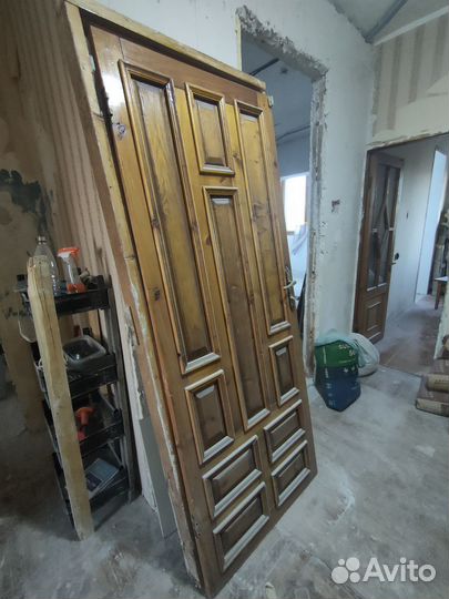 Дверь деревянная