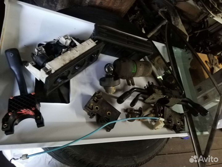 Запчасти на audi 80