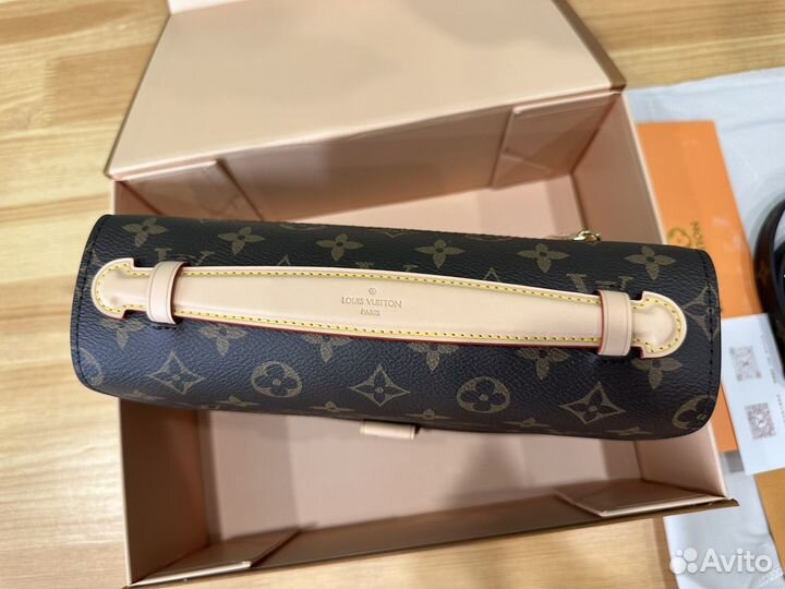 Сумка louis vuitton pochette