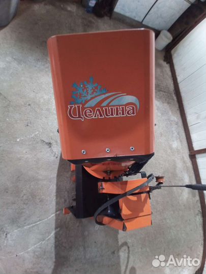 Снегоуборочная приставка к мотоблоку