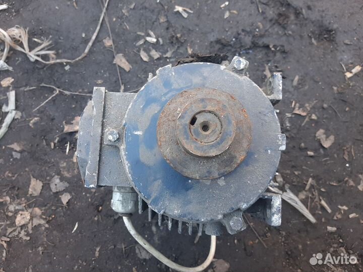 Продам электро мотор