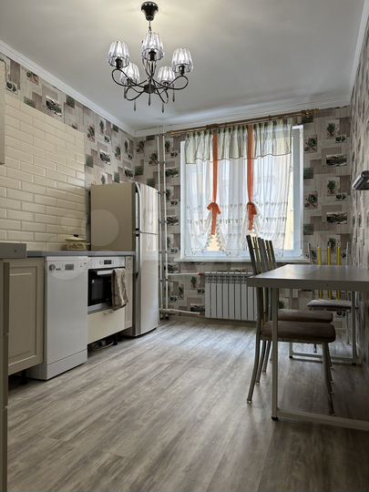 3-к. квартира, 70,2 м², 2/6 эт.