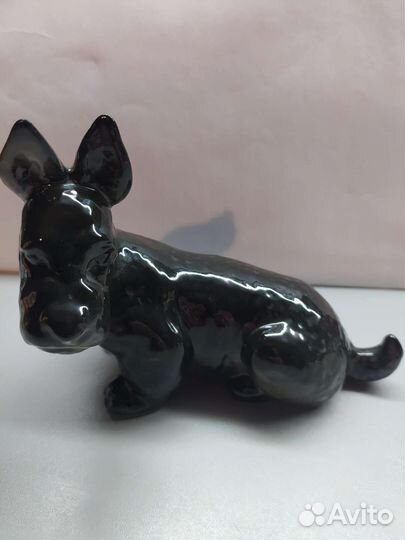 Фарфоровая статуэтка Скотч-терьер