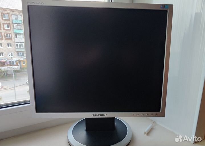 Монитор Samsung 940N