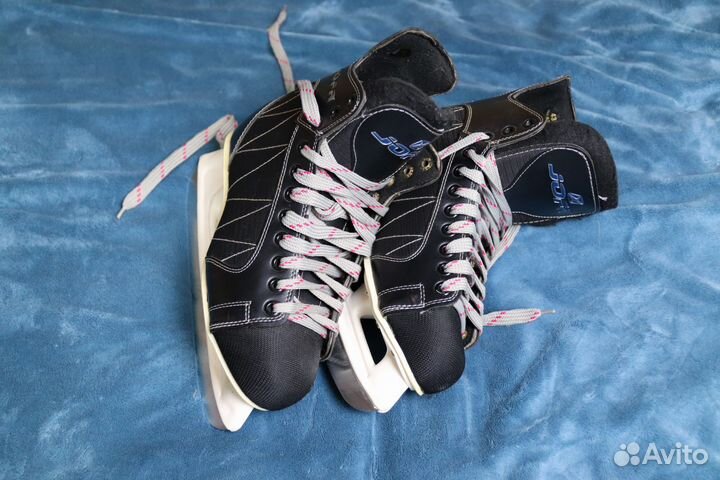 Коньки хоккейные 43 размер