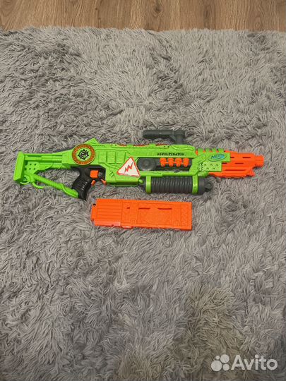Nerf zombe revoltinator