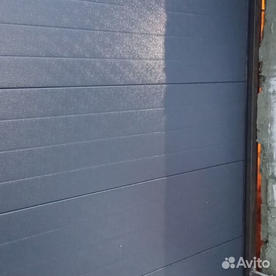 Секционные ворота в гараж