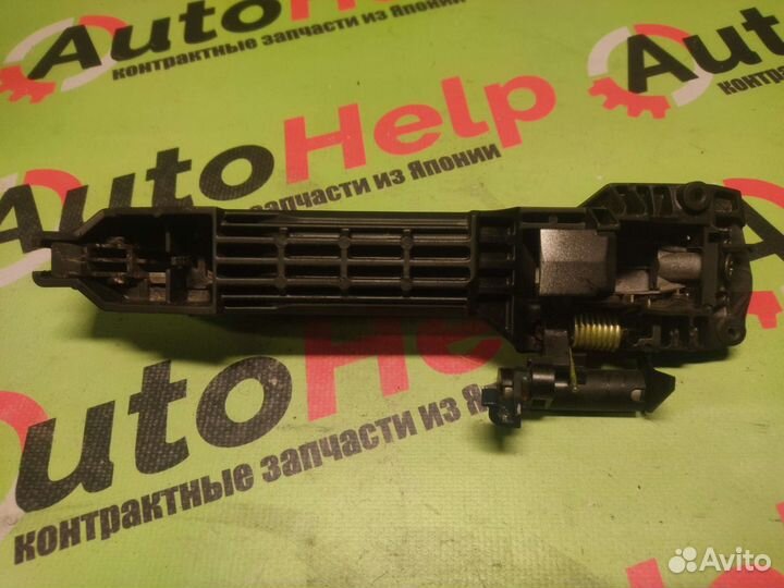 Ручка двери toyota avensis AZT251 передняя левая