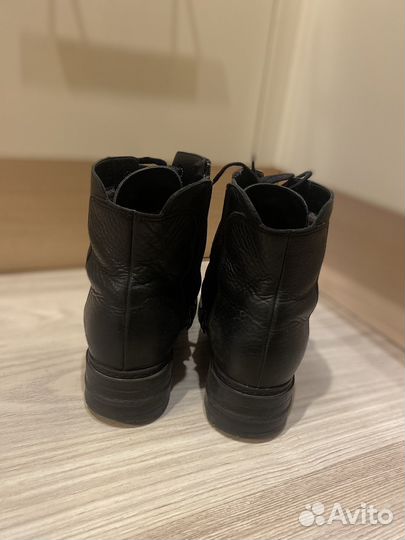 Ботинки женские зимние 38 размера
