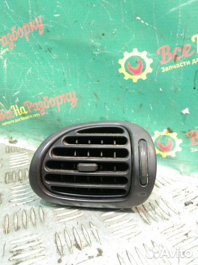 Дефлектор воздуховода торпеды Peugeot 206