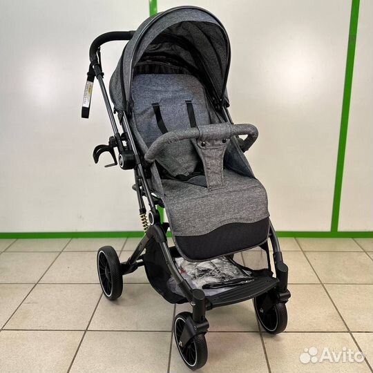 Коляска прогулочная с перекидной ручкой новая