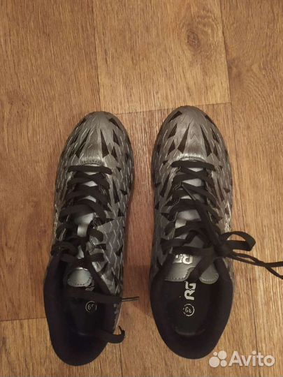 Футбольные бутсы