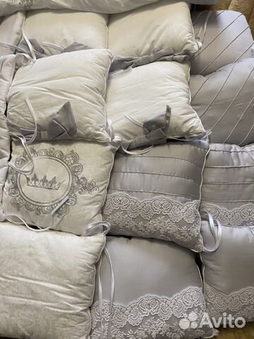 Комплект в детскую кроватку с бортиками