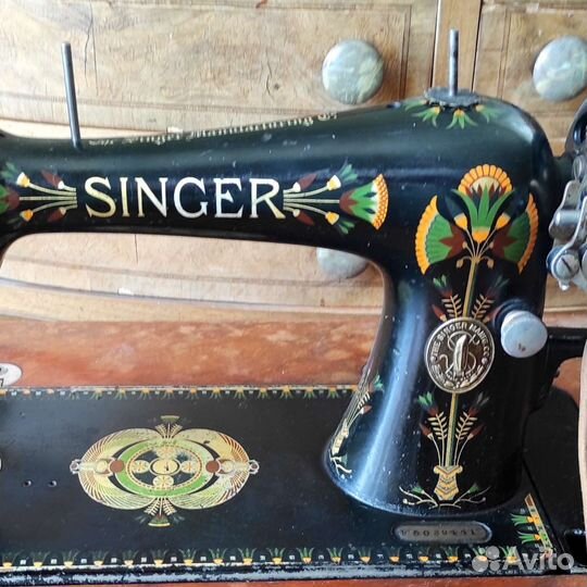 Швейная машина Singer 1914 со станиной и столом