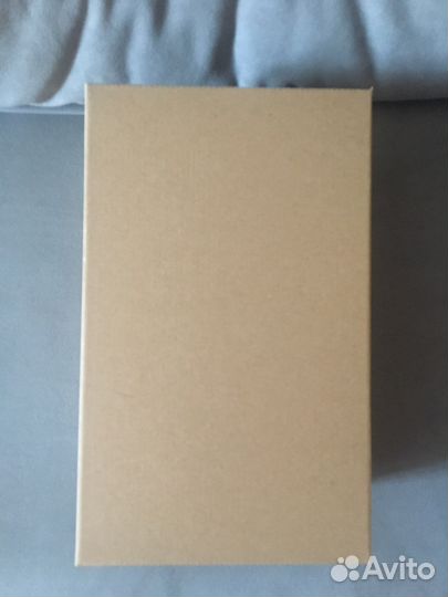 Подарочная коробка