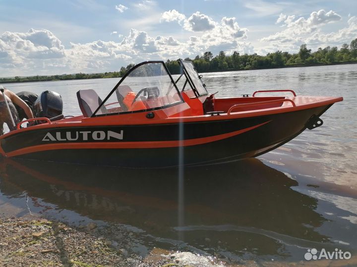 Алюминиевая лодка Aluton 490 DC