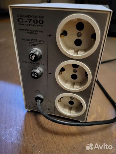 Стабилизатор напряжения С-700 700вт
