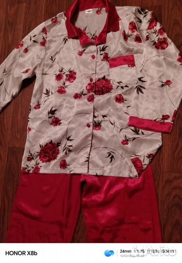 Пижама женская атласная новая