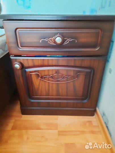 Спальный гарнитур