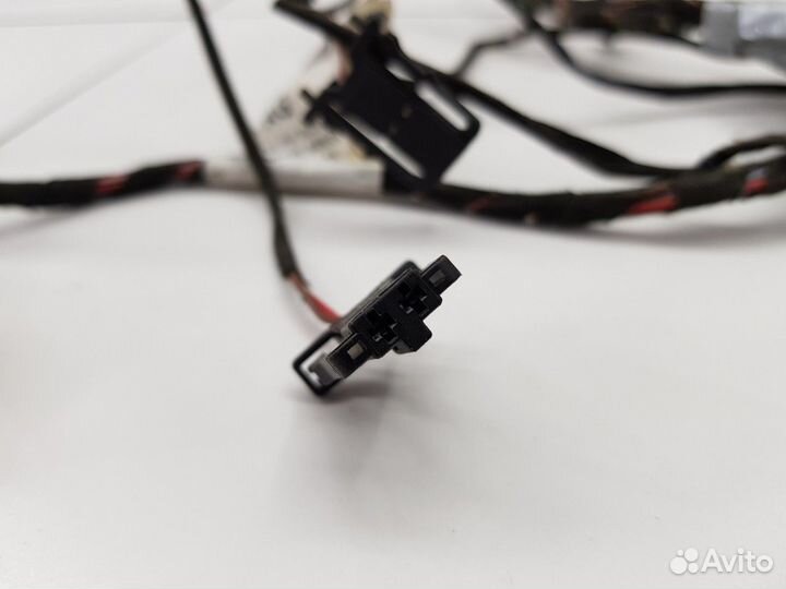 Электропроводка задней правой двери
