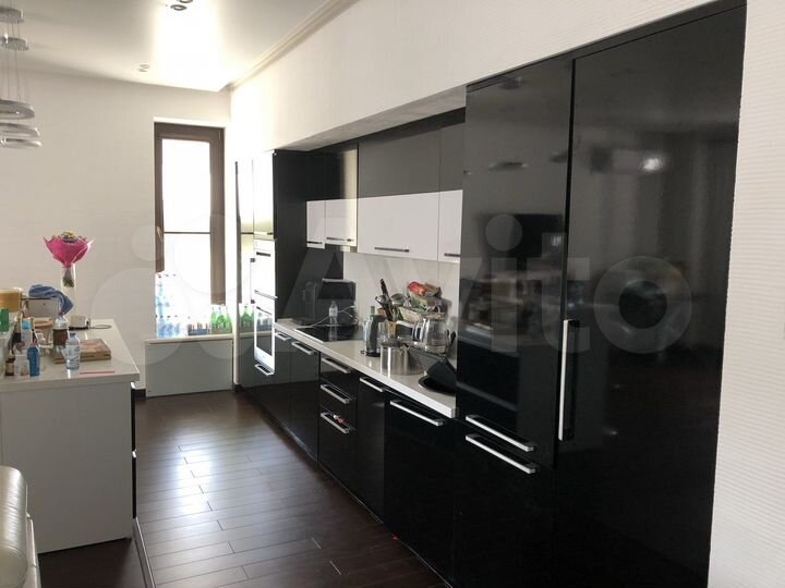 3-к. квартира, 115 м², 5/9 эт.