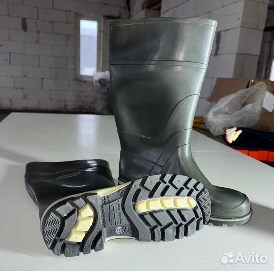 Резиновые сапоги разные размеры