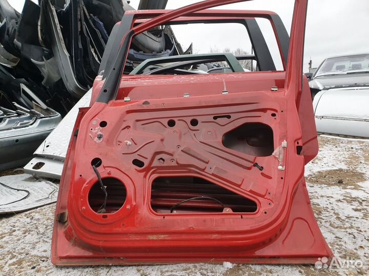 Дверь передняя правая Opel Zafira B опель зафира Б