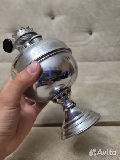 Старинная керосиновая лампа 