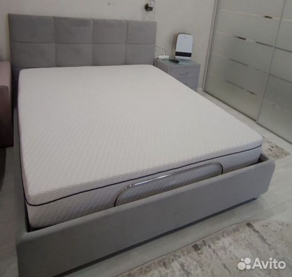 Кровать двухспальная с матрасом трансформер
