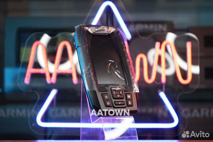 Garmin Striker Vivid 4cv With GT20-TM Transducer