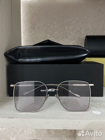 Солнцезащитные очки женские