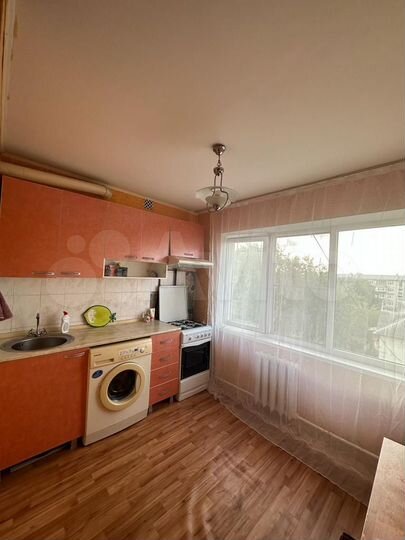 2-к. квартира, 48 м², 5/5 эт.