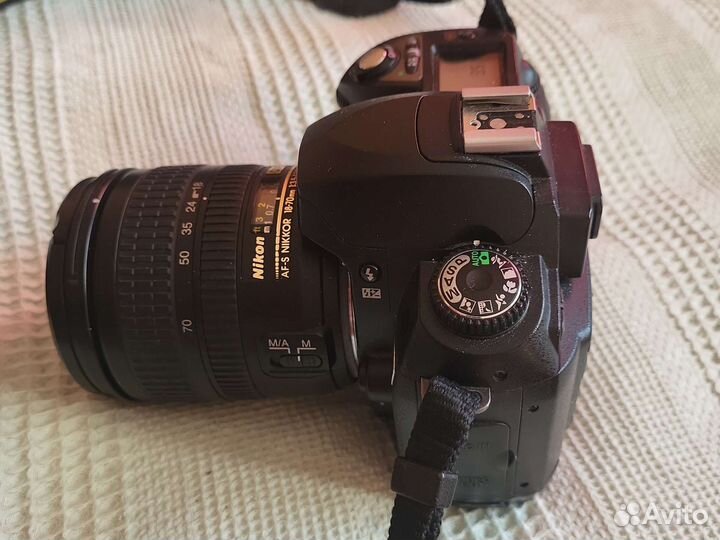 Зеркальный фотоаппарат nikon D70