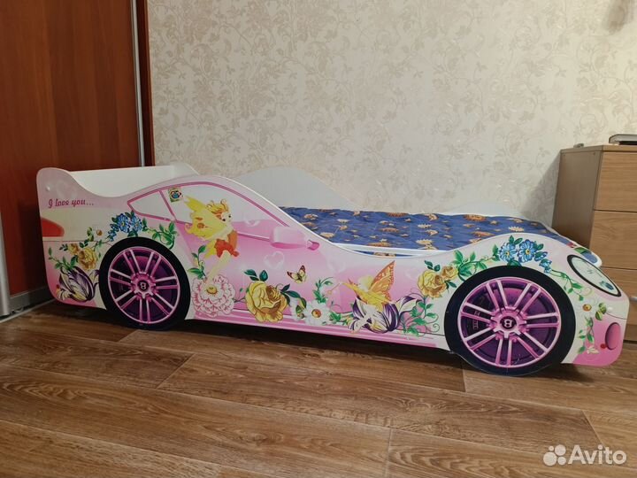 Кровать машина для девочки