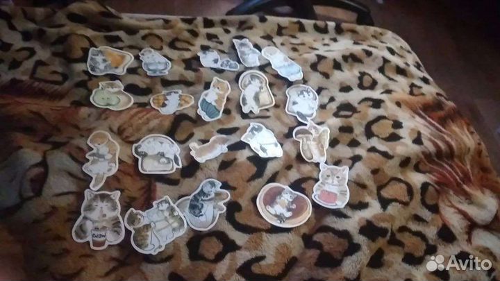 Наклейки котики