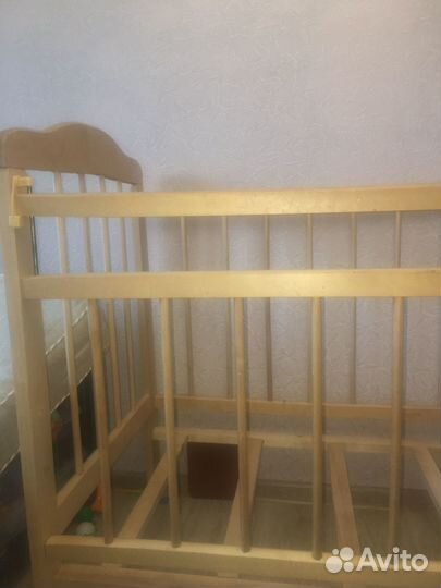 Детская кроватка
